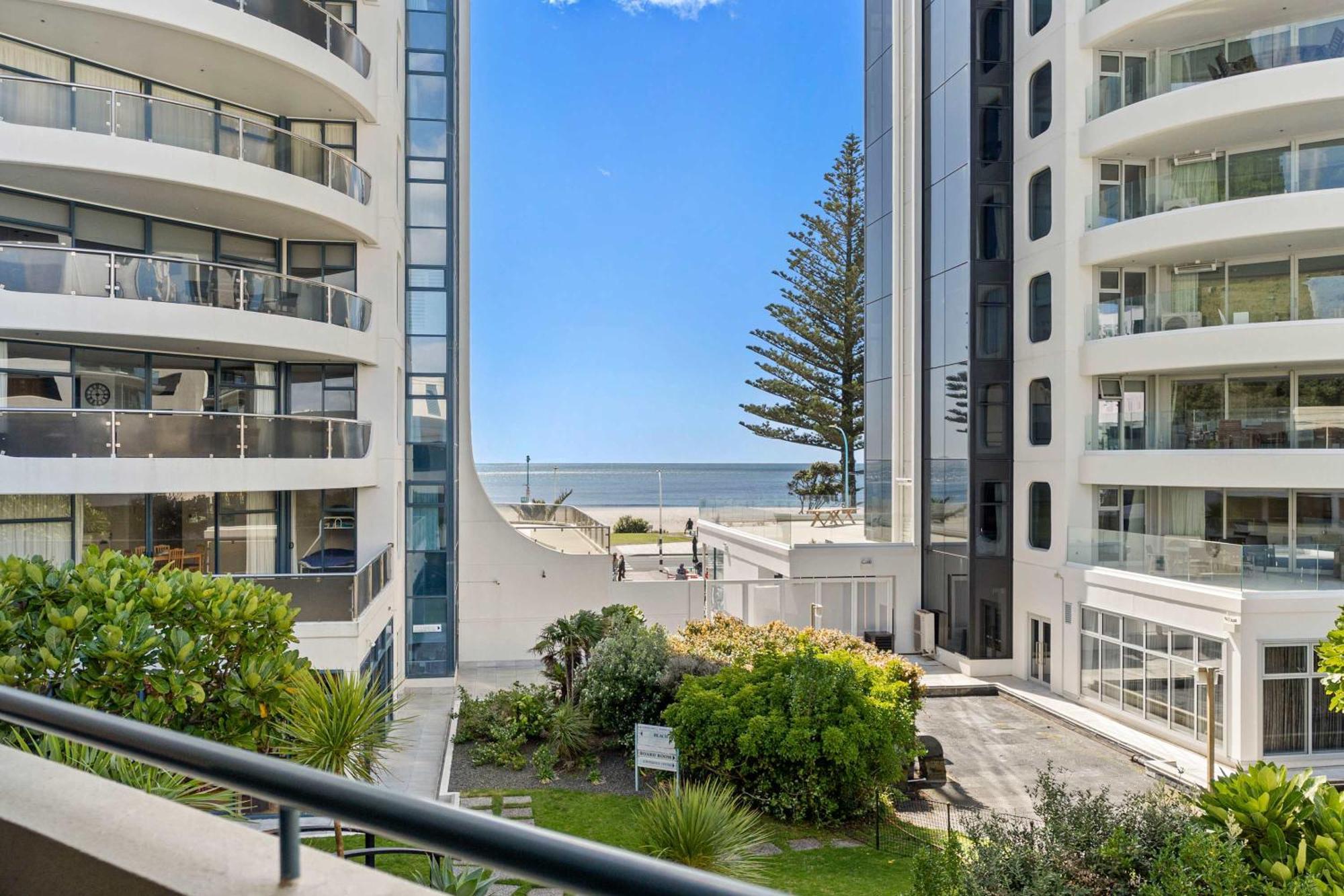 Beach Side Bliss - Oceanside Mount Maunganui Luaran gambar
